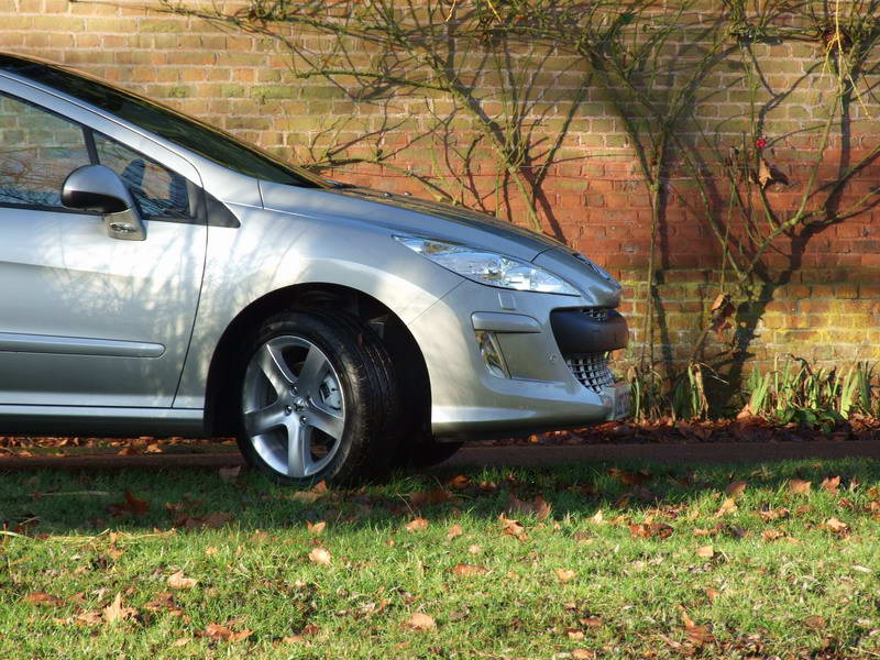 http://www.forum-peugeot.com/Forum/mesimages/20489/308 de Guillj-23.jpg
